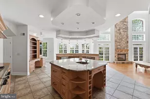 12705 Longwater Dr, Bowie, MD 20721 - Photo 18