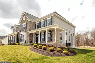 15716 Henrietta Dr, Accokeek, MD 20607 - Photo 2