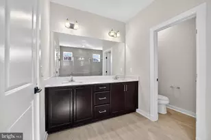 15901 Hyde Pk Pl, Bowie, MD 20716 - Photo 14