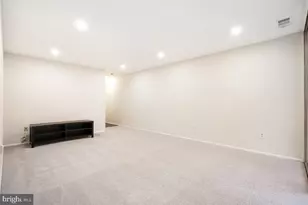 8409 Greenbelt Rd, Greenbelt, MD 20770 - Photo 4