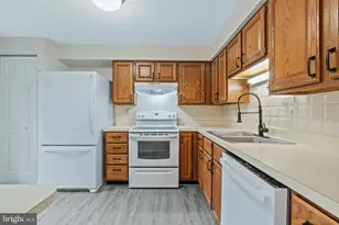 11327 Broken Bow Ct, Beltsville, MD 20705 - Photo 4