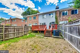 908 E Meadows Ct, Oxon Hill, MD 20745 - Photo 38