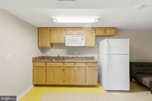 9013 Volta St, Lanham, MD 20706 - Photo 22