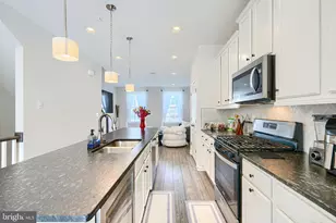 2718 Lanham Hill Cir, Upper Marlboro, MD 20774 - Photo 8