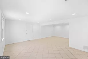 6903 Fawncrest Dr, Capitol Heights, MD 20743 - Photo 2