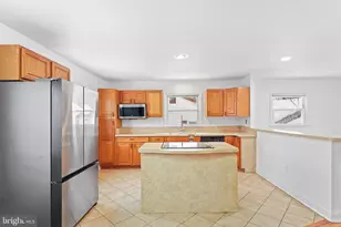 6903 Fawncrest Dr, Capitol Heights, MD 20743 - Photo 18