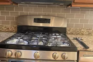 5102 Glassmanor Dr, Oxon Hill, MD 20745 - Photo 4