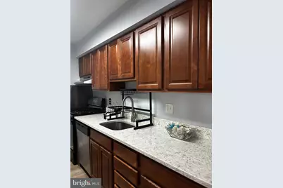 5213 Newton Street #201, Bladensburg, MD 20710 - Photo 8