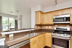 9806 Spanish Oak Way, Bowie, MD 20721 - Photo 10