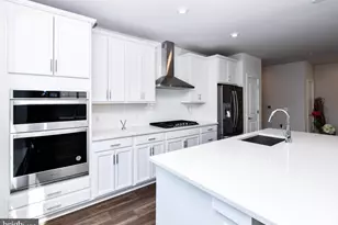 100 St Ives Pl, National Harbor, MD 20745 - Photo 32