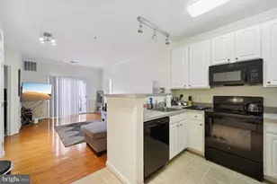 2801 Forest Run Dr, District Heights, MD 20747 - Photo 8