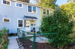 11 Laurel Hill Rd, Greenbelt, MD 20770 - Photo 2