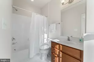 602 Overlook Park Dr, National Harbor, MD 20745 - Photo 36