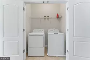 602 Overlook Park Dr, National Harbor, MD 20745 - Photo 32