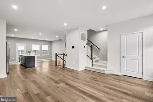 2815 Battersea Lake Loop, Hyattsville, MD 20782 - Photo 6