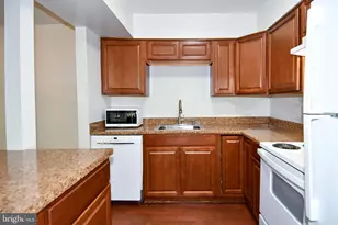 10104 Campus Way S, Upper Marlboro, MD 20774 - Photo 14