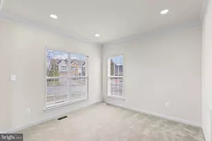 9405 Crystal Oaks Ln, Upper Marlboro, MD 20772 - Photo 8