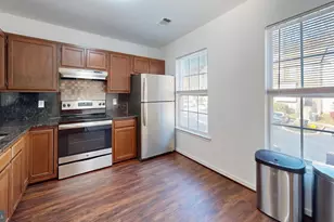 4233 Apple Orchard Ln, Suitland, MD 20746 - Photo 2