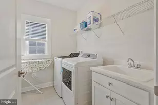 913 Midbrook Ln, Bowie, MD 20716 - Photo 44