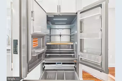 5010 Pierce Avenue, College Park, MD 20740 - Photo 18