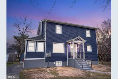 5010 Pierce Avenue, College Park, MD 20740 - Photo 2