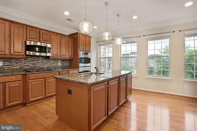 603 Overlook Park Drive, Oxon Hill, MD 20745 - Photo 8