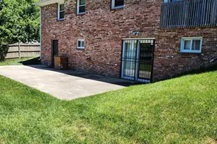 9922 Williamsburg Dr, Upper Marlboro, MD 20772 - Photo 2