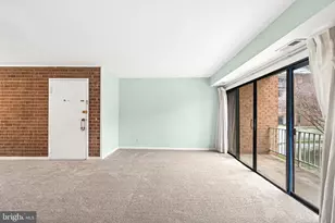 6024 Westchester Park Dr, College Park, MD 20740 - Photo 8