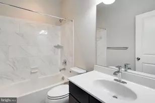 520 Harborview Dr, Oxon Hill, MD 20745 - Photo 24