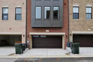 520 Harborview Dr, Oxon Hill, MD 20745 - Photo 2