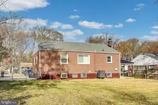 9413 Van Buren St, Lanham, MD 20706 - Photo 32