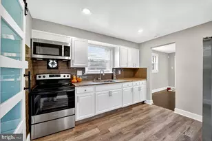 5918 Robin Ln, Suitland, MD 20746 - Photo 10