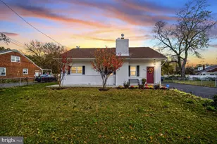 5918 Robin Ln, Suitland, MD 20746 - Photo 1