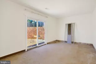 5409 Woodland Ct, Oxon Hill, MD 20745 - Photo 10