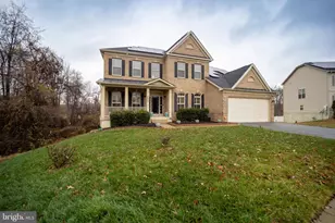 2823 Trotter Park Ln, Lanham, MD 20706 - Photo 2