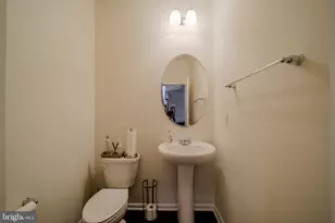 2823 Trotter Park Ln, Lanham, MD 20706 - Photo 6