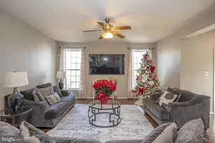 2703 Swann Wing Ct, Lanham, MD 20706 - Photo 2