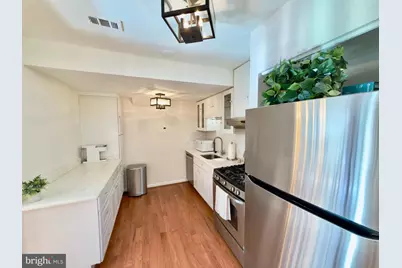 8012 Lakecrest Drive, Greenbelt, MD 20770 - Photo 12