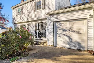 9706 New Orchard Dr, Upper Marlboro, MD 20774 - Photo 2