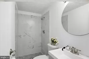 404 Shady Glen Dr, Capitol Heights, MD 20743 - Photo 18