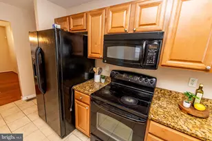 13400 Oaklands Manor Dr, Laurel, MD 20708 - Photo 10