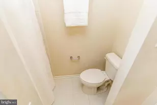 13400 Oaklands Manor Dr, Laurel, MD 20708 - Photo 18