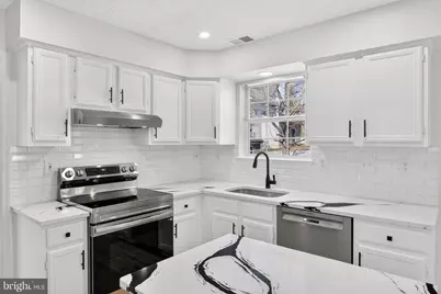 7202 Redwood Branch Court, Clinton, MD 20735 - Photo 4