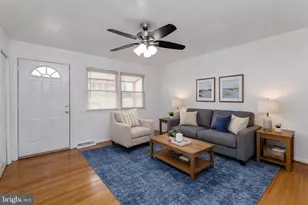 8110 Phelps Pl, District Heights, MD 20747 - Photo 2