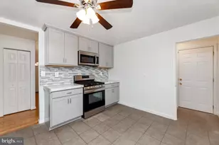 8110 Phelps Pl, District Heights, MD 20747 - Photo 10