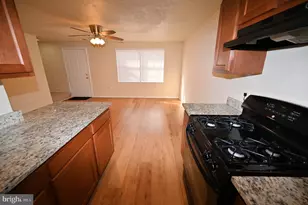 1825 Village Green Dr, Hyattsville, MD 20785 - Photo 8