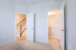 2828 Arts Blvd, Suitland, MD 20746 - Photo 20