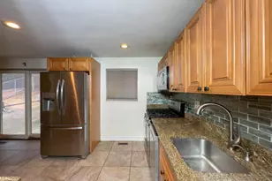 12604 Applecross Dr, Clinton, MD 20735 - Photo 10