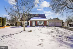 16005 Pennant Ln, Bowie, MD 20716 - Photo 2