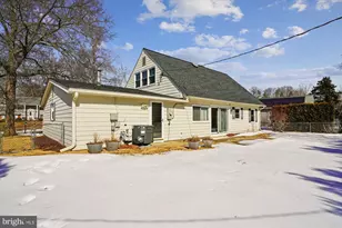 16005 Pennant Ln, Bowie, MD 20716 - Photo 10